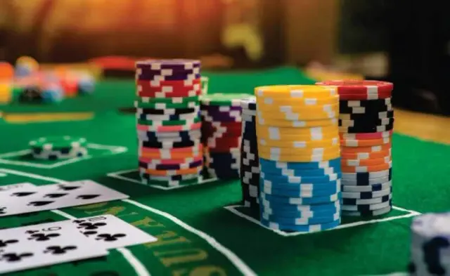 play-poker-four play-poker-four